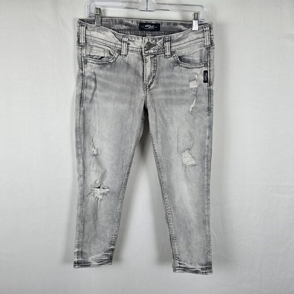 Silver Jeans Women's 28 Silver Gray Light Wash Elyse Skinny Crop Distressed - Picture 1 of 16